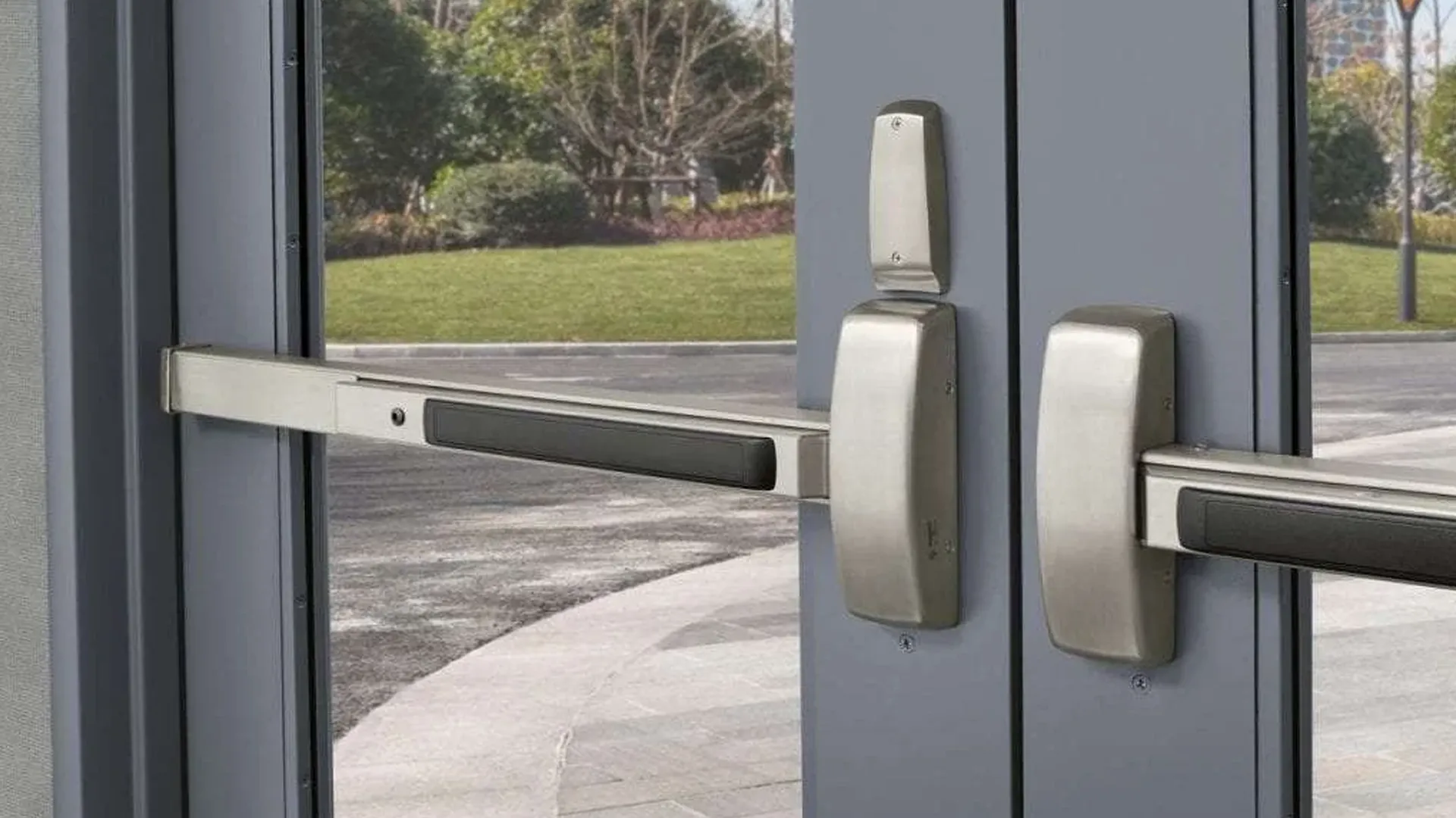 Why Does a Panic Bar Latch Fail to Retract? 7 Common Causes Explained