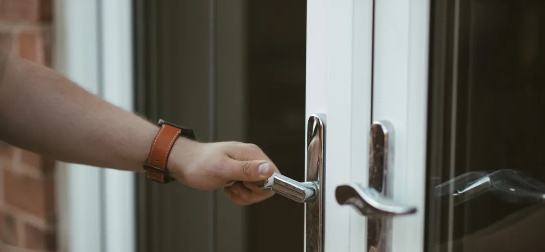 Locked Out at Night? 5 Things You Should Do Immediately